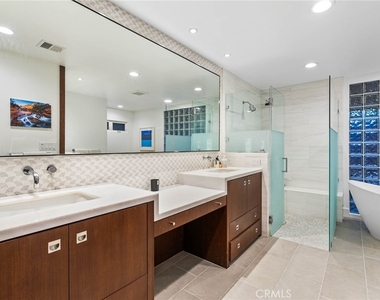 1800 Glenwood Lane - Photo Thumbnail 10