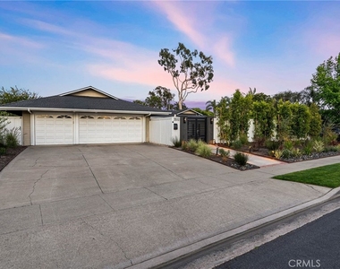 1800 Glenwood Lane - Photo Thumbnail 37