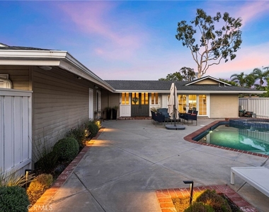 1800 Glenwood Lane - Photo Thumbnail 43