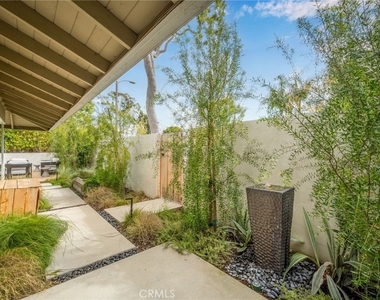 1800 Glenwood Lane - Photo Thumbnail 41