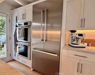 234 La Brea - Photo Thumbnail 8