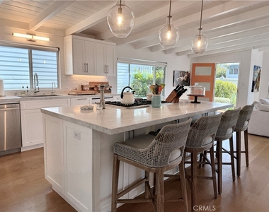 234 La Brea - Photo Thumbnail 25