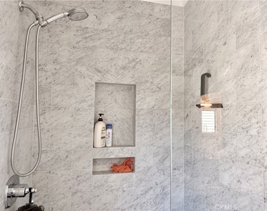 234 La Brea - Photo Thumbnail 26