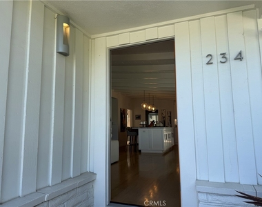 234 La Brea - Photo Thumbnail 1