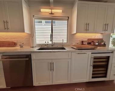 234 La Brea - Photo Thumbnail 10
