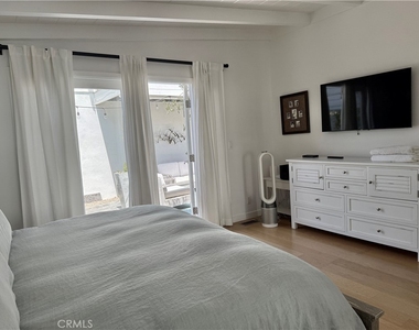 234 La Brea - Photo Thumbnail 30