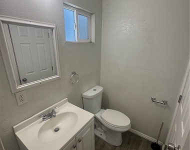 13107 Jarvis Avenue - Photo Thumbnail 6