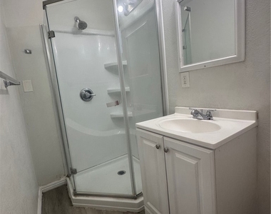 13107 Jarvis Avenue - Photo Thumbnail 7