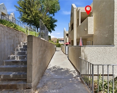 18209 Sierra Highway - Photo Thumbnail 3