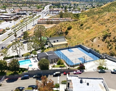 18209 Sierra Highway - Photo Thumbnail 37