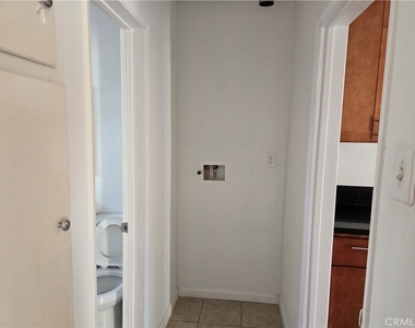 1012 Davis Avenue - Photo Thumbnail 7