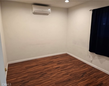 1012 Davis Avenue - Photo Thumbnail 8