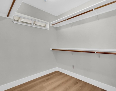 5650 Edgeview Dr - Photo Thumbnail 50