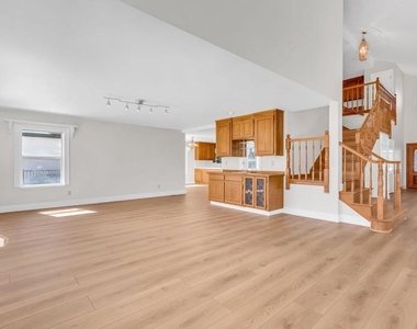 5650 Edgeview Dr - Photo Thumbnail 15