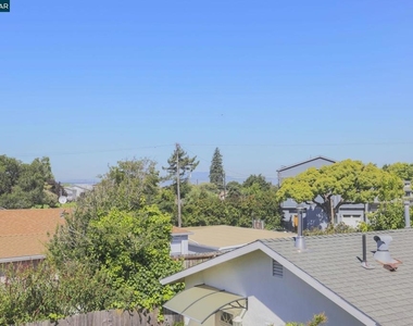 1325 Hopkins St - Photo Thumbnail 24