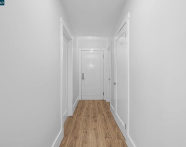 1325 Hopkins St - Photo Thumbnail 4
