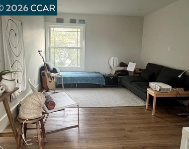 1325 Hopkins St - Photo Thumbnail 19