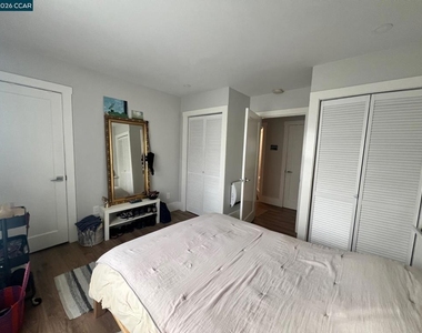 1325 Hopkins St - Photo Thumbnail 9
