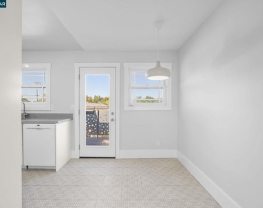 1325 Hopkins St - Photo Thumbnail 20