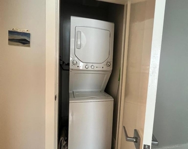1325 Hopkins St - Photo Thumbnail 4