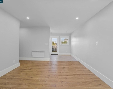 1325 Hopkins St - Photo Thumbnail 13