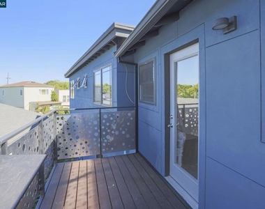1325 Hopkins St - Photo Thumbnail 23