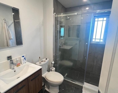 1325 Hopkins St - Photo Thumbnail 1