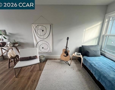 1325 Hopkins St - Photo Thumbnail 11
