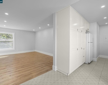 1325 Hopkins St - Photo Thumbnail 16