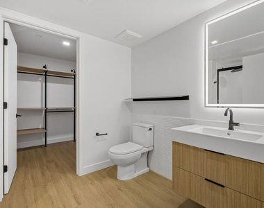 10700 Tabor Street - Photo Thumbnail 11