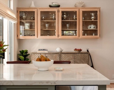 1256 Cravens Lane - Photo Thumbnail 11