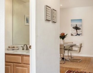 1256 Cravens Lane - Photo Thumbnail 8