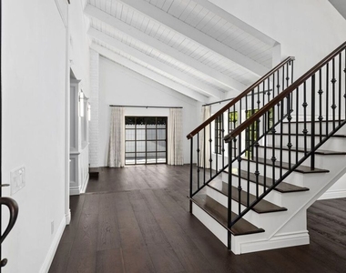 1060 Chantilly Road - Photo Thumbnail 5