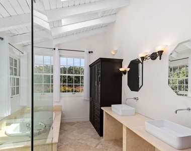 1060 Chantilly Road - Photo Thumbnail 29