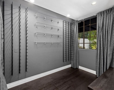 1060 Chantilly Road - Photo Thumbnail 12