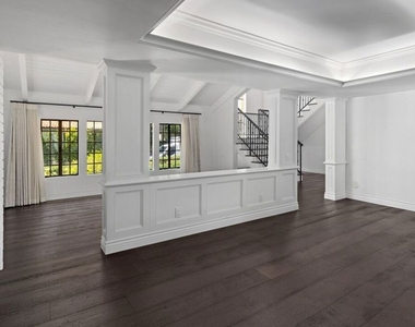 1060 Chantilly Road - Photo Thumbnail 11