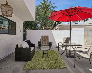 6521 Homewood Avenue - Photo Thumbnail 16