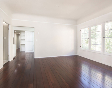 751 N Croft Avenue - Photo Thumbnail 5