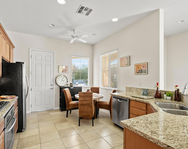 80528 Avenida San Fernando - Photo Thumbnail 8