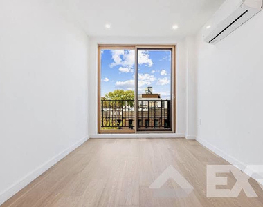 3216 Glenwood Road - Photo Thumbnail 3