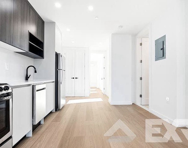 3216 Glenwood Road - Photo Thumbnail 2