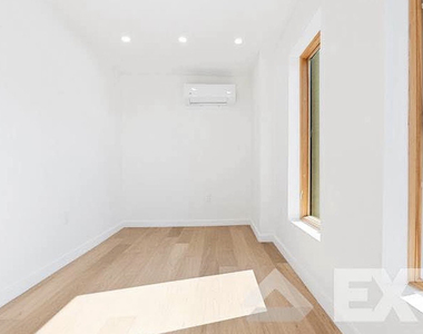 3216 Glenwood Road - Photo Thumbnail 6