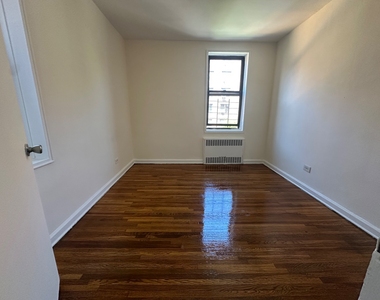 87th Street and 37th Avenue - Photo Thumbnail 1