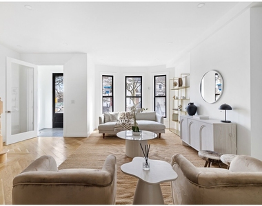 735 Chauncey St - Photo Thumbnail 1