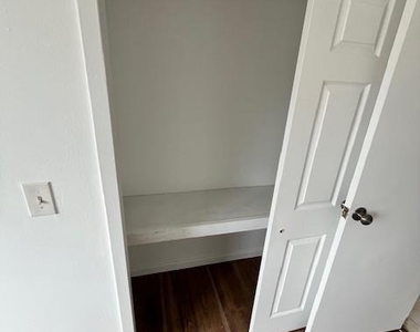 94 Roger Avenue - Photo Thumbnail 18