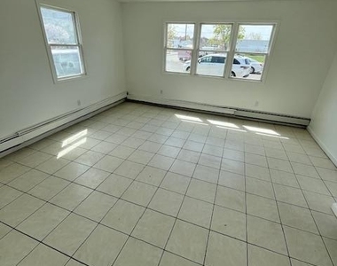94 Roger Avenue - Photo Thumbnail 32