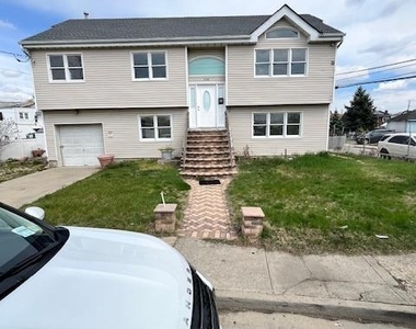 94 Roger Avenue - Photo Thumbnail 2