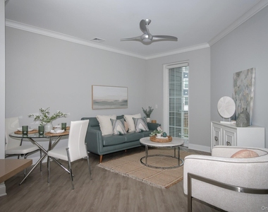 75 E Hoffman Avenue - Photo Thumbnail 10