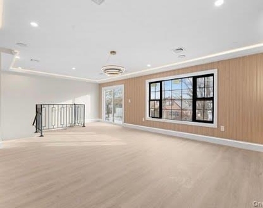 24917 147th Road - Photo Thumbnail 1