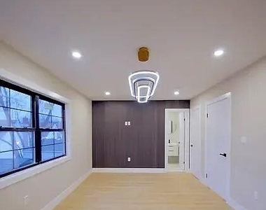24917 147th Road - Photo Thumbnail 7